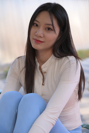 骑蛇难下双金银花露海棠