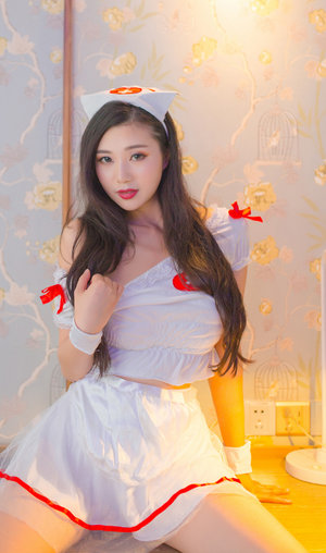 粉嫩的逼逼尽在眼前