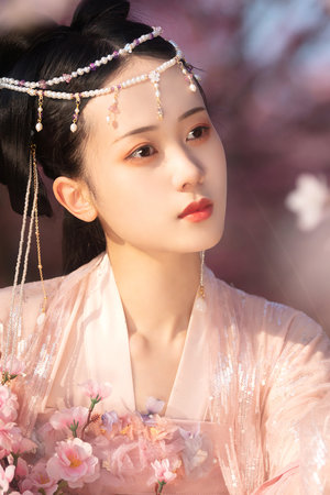 围裙妈妈和管道工人