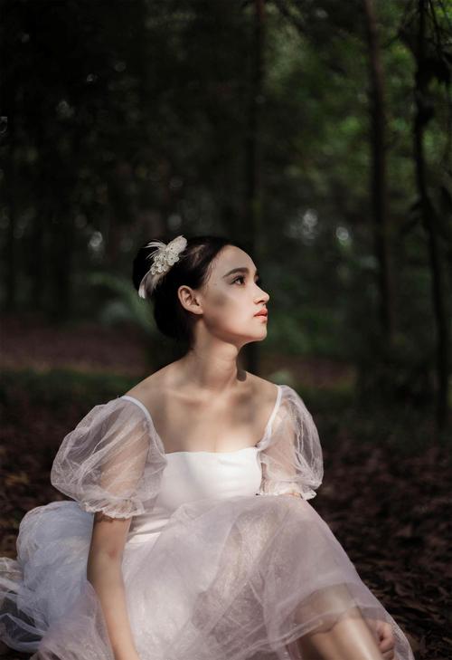 校园人妻春色都市